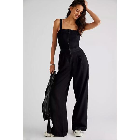 Free people Zip Front Black Wide Leg Jumpsuit - Picture 1 of 9